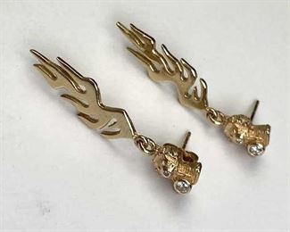 For your consideration is this 10KT Gold w/ Diamonds Flame Earrings