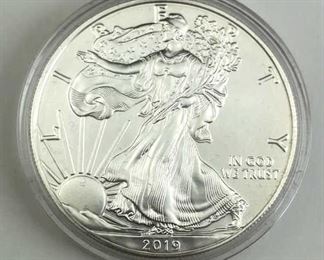 For your consideration is this 2019 American Silver Eagle 1oz .999, U.S. $1 Coin