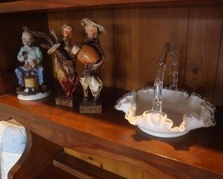 Figurines, Fenton ruffled basket