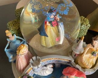 Walt Disney world globe