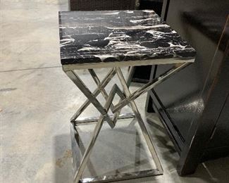 2 UNIQUE END TABLES