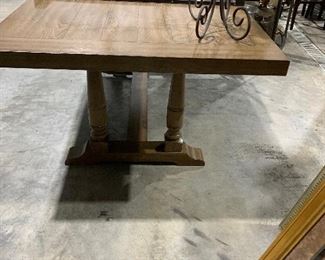 THIS TABLE HAS 6 CHAIRS