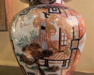 Pair Japanese Imari lidded jars