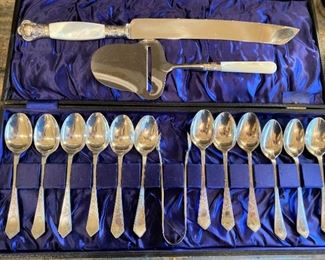 Sterling spoons & sugar tongs in presentation case