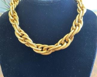 18k vintage choker