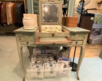 Early 19th century painted vanity with leather pullout. This piece is special!