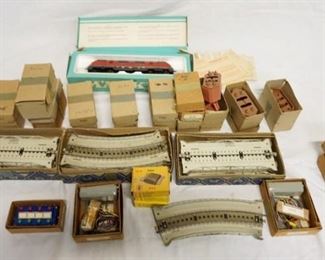 1013 LOT INCLUDING MARKLIN DIESEL LOCOMOTIVE  W/ ORIGINAL & MODEL TRAIN ACCESSORIES
