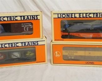 1026 LOT OF 4 LIONEL MODEL TRAIN CARS W/ ORIGINAL BOXES

