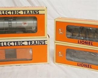 1028 LOT OF 4 LIONEL MODEL TRAIN CARS W/ ORIGINAL BOXES
