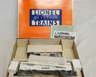 1033 LIONEL HOOD'S OPERATING MILK CAR 6-19894 W/ ORIGINAL BOX
