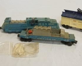 1046 LOT OF LIONEL TRAIN MODELS INCLUDING US ARMY & AIR COMMAND MODELS
