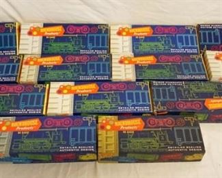 1062 13 ROUNDHOUSE PRODUCTS O GAUGE TRAIN MODELS

