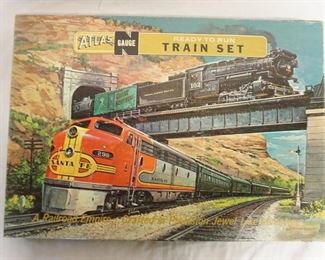 1086 ATLAS N GAUGE READY TO RUN SANTA FE TRAIN SET
