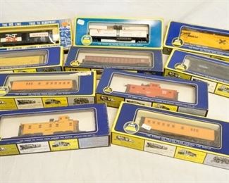 1110 10 AHM HO GAUGE MODEL TRAINS
