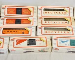 1113 15 MODEL POWER HO GAUGE MODEL TRAINS
