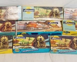 1127 10 ATHEARN *TRAINS IN MINIATURE* MODELS
