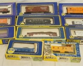 1130 11 AHM HO GAUGE MODEL TRAINS
