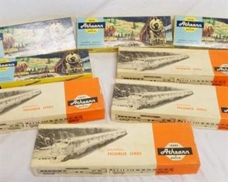 1131 LOT OF 8 ATHEARNS *TRAINS IN MINIATURE* MODELS, FOUR OF THE MODELS ARE STREAMLINE PASSENGER SERIES
