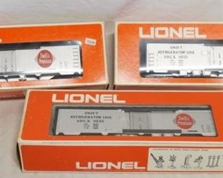 1132 LOT OF 3 LIONEL MODEL TRAINS ALL ARE SWIFT'S & CO. REEFER CAR NO. 6-9855

