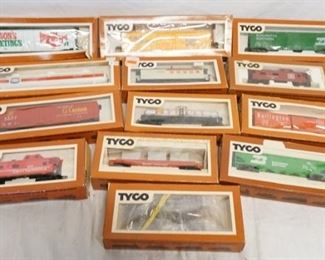 1158 12 TYCO HO GAUGE MODEL TRAINS, LOT ALSO INCLUDES ONE BOX CONTAINING MISC. ACCESSORIES
