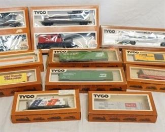 1167 11 TYCO HO GAUGE MODEL TRAINS
