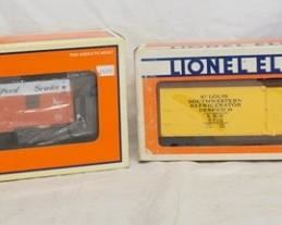 1178 LOT OF 2 LIONEL MODEL TRAINS; NICKEL PLATE ROAD BAY WINDOW CABOOSE 6-29707, & SSW WOODSIDE REEFER 6-5713
