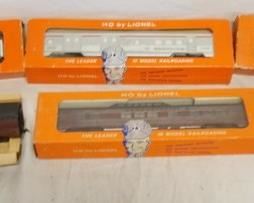 1204 LOT OF 6 LIONEL HO GAUGE MODEL TRAINS
