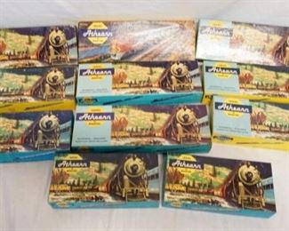 1214 11 ATHEARN TRAINS IN MINIATURE HO  GAUGE MODEL TRAINS/KITS
