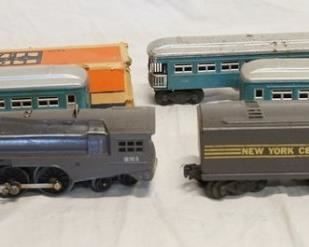 1235 LIONEL O27 GAUGE MODEL TRAIN, LOCOMOTIVE, TENDER & THREE CARS
