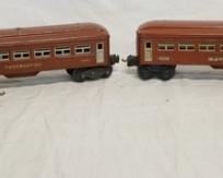 1236 LOT OF 4 LIONEL MODEL TRAIN CARS
