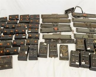 1247 LARGE LOT OF LIONEL SWITCHES/CONTROLS
