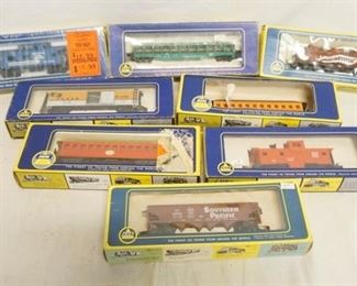 1259 8 AHM HO GAUGE MODEL TRAINS
