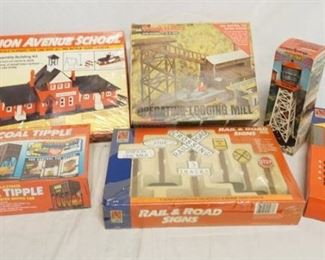 1265 LOT OF LIKE LIFE MODEL BUILDING KITS/ACCESSORIES
