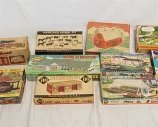 1278 10 MODEL BUILDING KITS INCLUDES BACHMANN PLASTICVILLE, REVELL & AURORA

