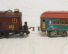 1290	2 AMERICAN FLYER STANDARD GAUGE TRAIN CARS 4019 & PULLMAN 4251. LARGEST IS 14 3/4 IN L 
