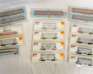 1292	16 ATLAS N GAUGE MODEL TRAINS
