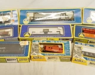 1325	LOT OF AHM HO GAUGE MODEL TRAINS
