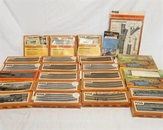 1352	LARGE LOT OF TYCO MODEL TRAIN ACCESSORIES
