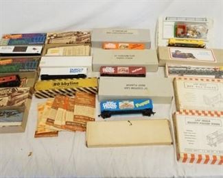 1361	MODEL TRAIN & ACCESSORIES LOT
