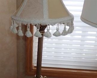 TASSEL LAMP
