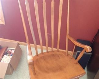 ROCKING CHAIR