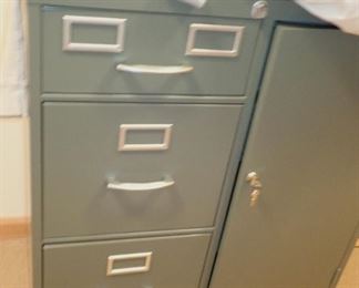 METAL FILE CABINET