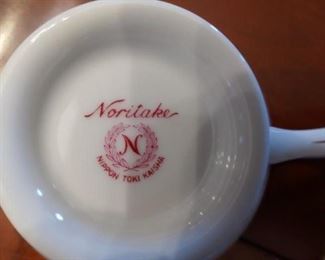 Vintage Noritake china set (mark)
