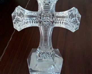 Crystal cross