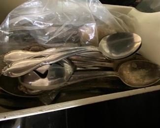 assorted kitchen flatware