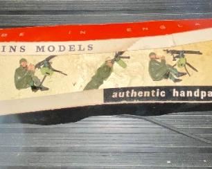 Vintage toy soldiers 