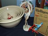 Four McCoy bowl set