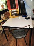 Nice Herman Miller table.