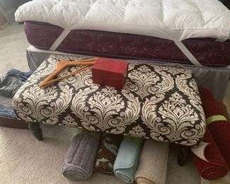 Gorgeous statement ottoman with great neutral colors for any room!