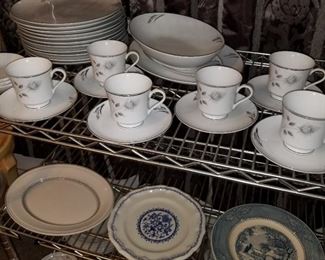 70 pc antique 
Royal Song